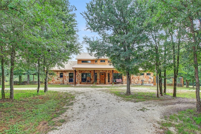 view of front of house featuring a porch