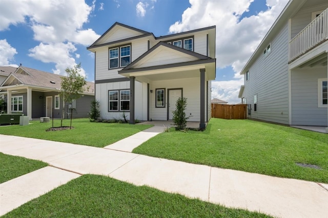 view of front facade featuring a front lawn