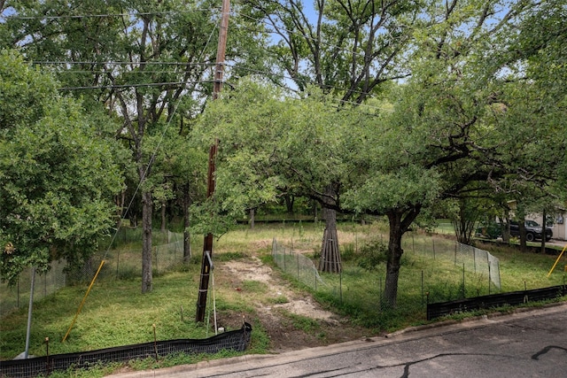 Listing photo 2 for 4100 Leslie Ave, Austin TX 78721