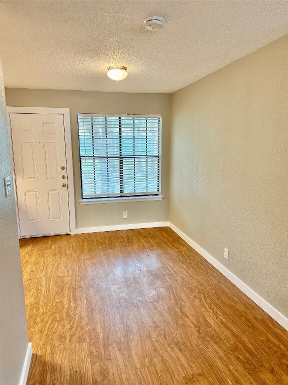 505 Hedgewood Dr, Georgetown, TX 78628