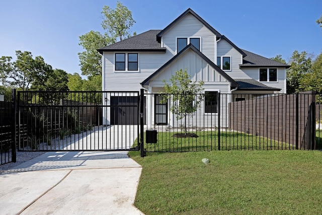 view of front of home featuring a front yard