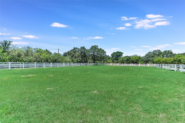 view of yard featuring a rural view