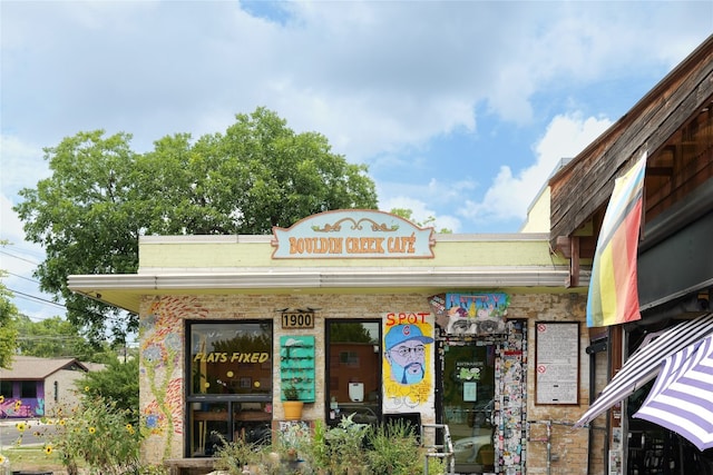 view of building exterior