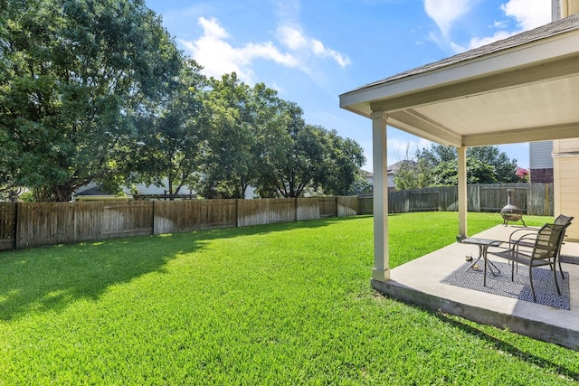 view of yard with a patio area