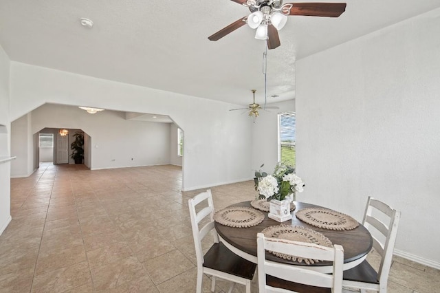 dining room with ceiling fan