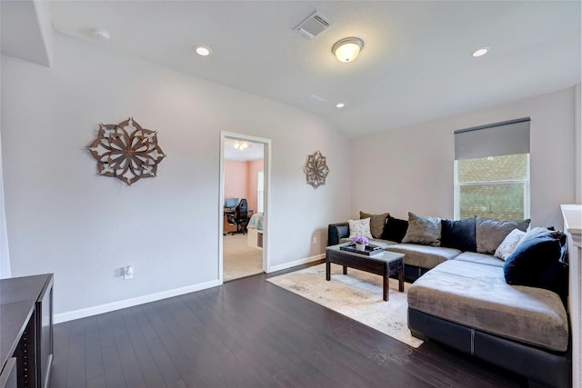 31451 Kingsway Rd, Georgetown, TX 78628 - living room featuring dark wood-style floors, healthy amount of natural light, lofted ceiling, and recessed lighting