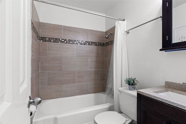 full bathroom with shower / bath combo with shower curtain, vanity, and toilet