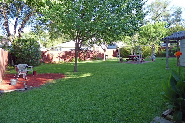 view of yard with a patio area