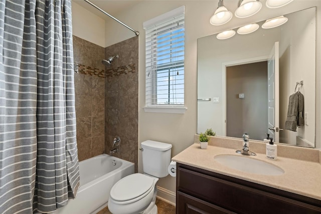 bathroom featuring shower / bathtub combination with curtain, baseboards, toilet, and vanity