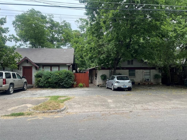 view of front of house