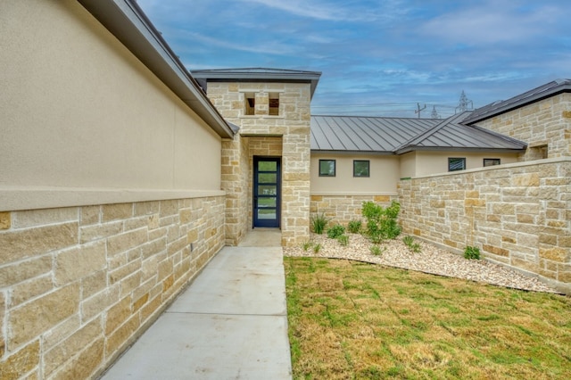 view of property entrance