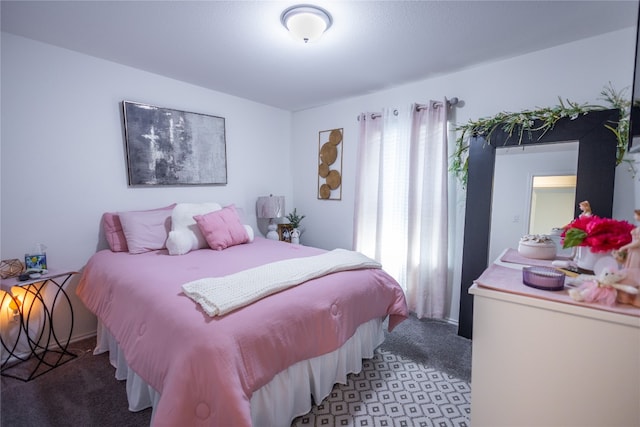 bedroom featuring carpet floors