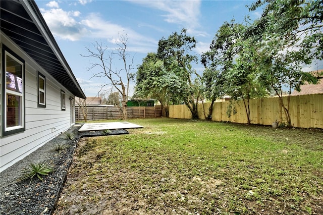 view of yard with a patio area