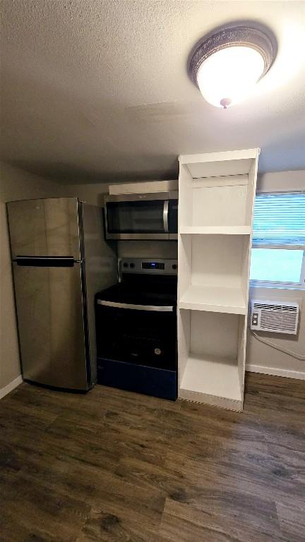 101 S Lockhart St, Manor, TX 78653 - interior space with a wall mounted AC