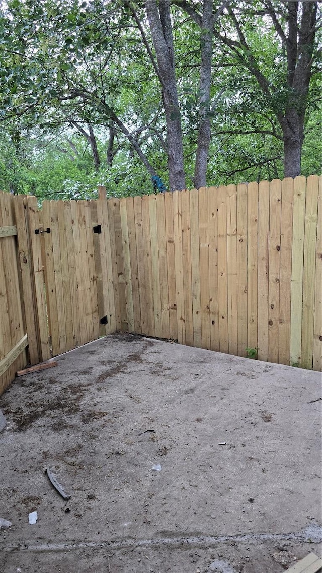 101 S Lockhart St, Manor, TX 78653 - view of yard with fence