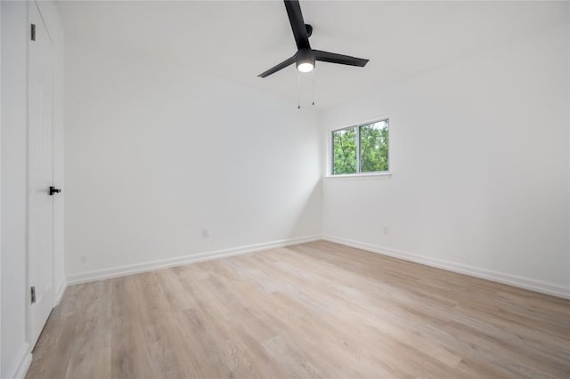 unfurnished room with light hardwood / wood-style floors and ceiling fan