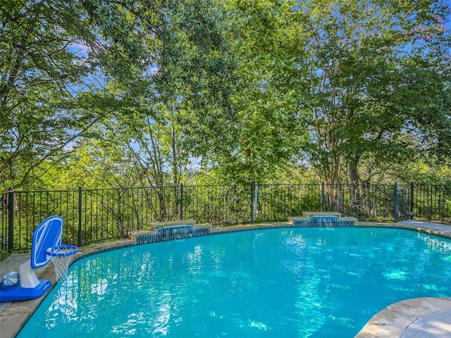 view of swimming pool