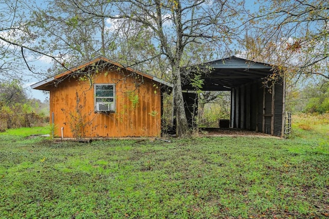 view of outbuilding