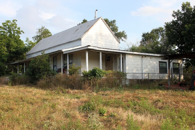 view of property exterior