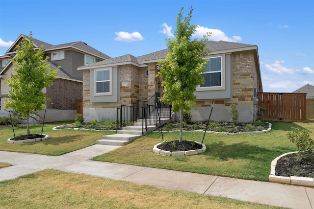 view of front of house featuring a front yard