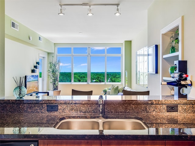 kitchen featuring sink