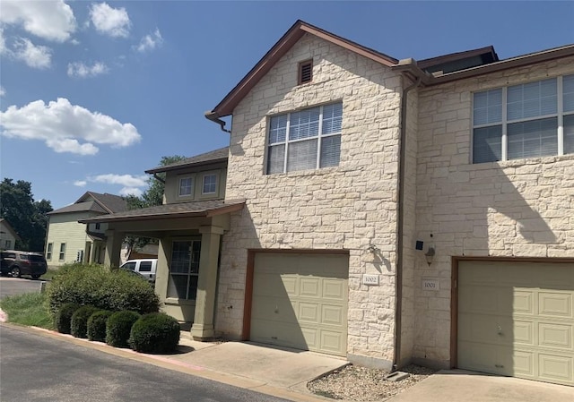 2410 Great Oaks Dr Unit 1002, Round Rock, TX 78681 - photo 3