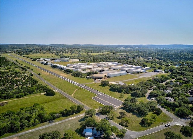 312 Coventry Dr, Spicewood, TX 78669 - photo 5