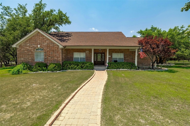 view of front facade with a front lawn