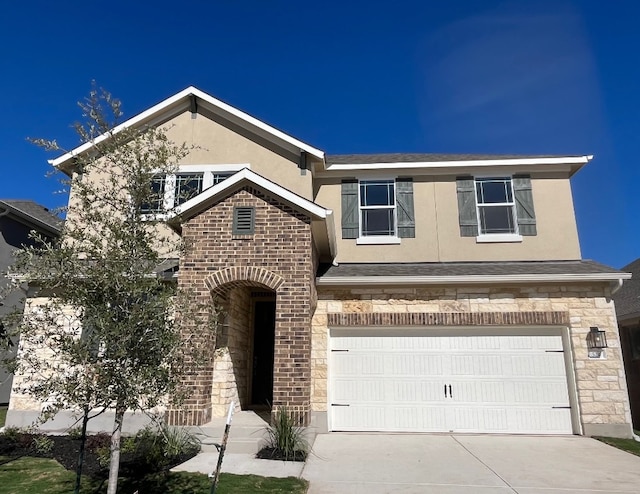 view of front property featuring a garage