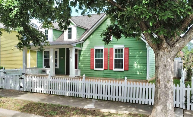 view of front of home with covered porch