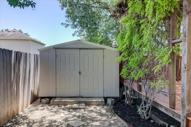 view of outbuilding