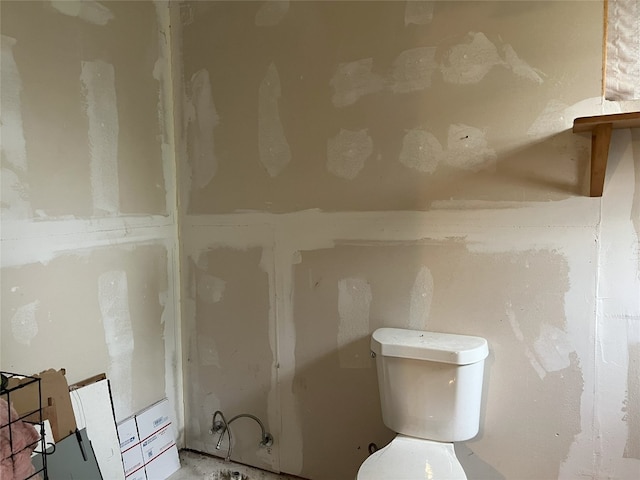 bathroom featuring toilet