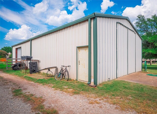 view of outdoor structure