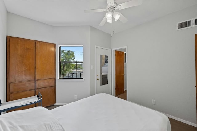 bedroom with ceiling fan