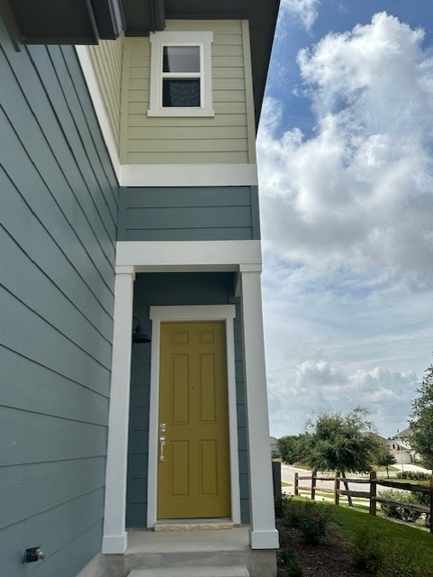 view of property entrance