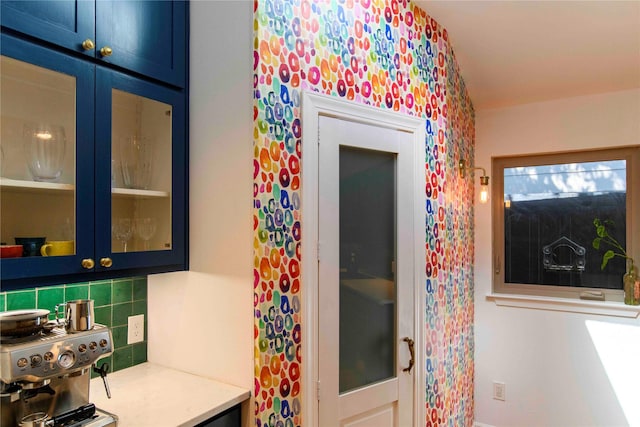 bathroom featuring decorative backsplash