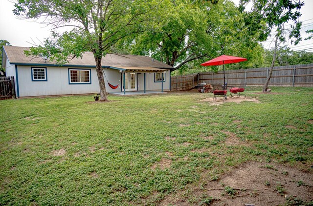 view of yard with a patio area