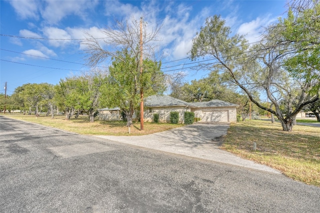 Listing photo 3 for 710 Highland Dr, Marble Falls TX 78654