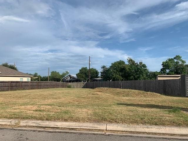 Listing photo 2 for TBD Yellow Rose Way, Gonzales TX 78629