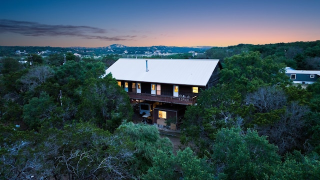 view of aerial view at dusk