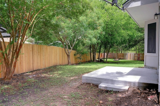 view of yard with a patio