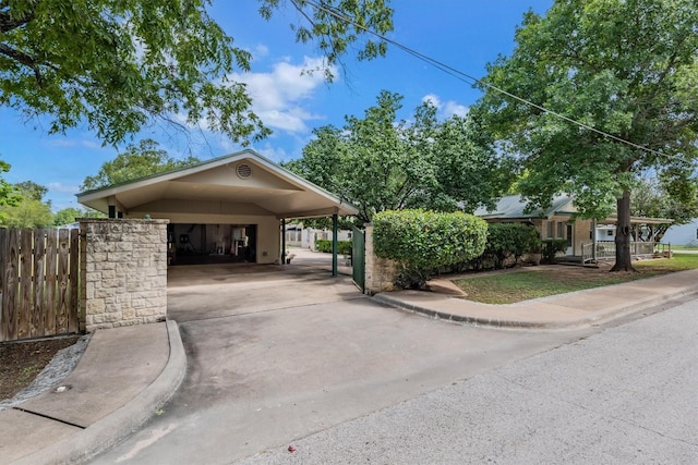 view of front facade featuring a carport