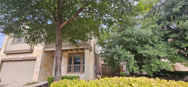 view of front of house featuring a garage