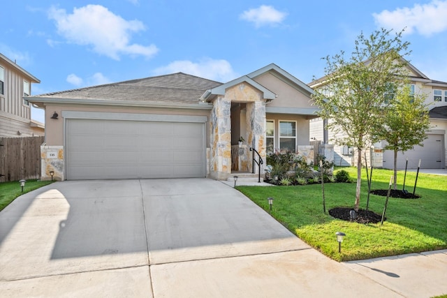 view of front of home featuring a front lawn