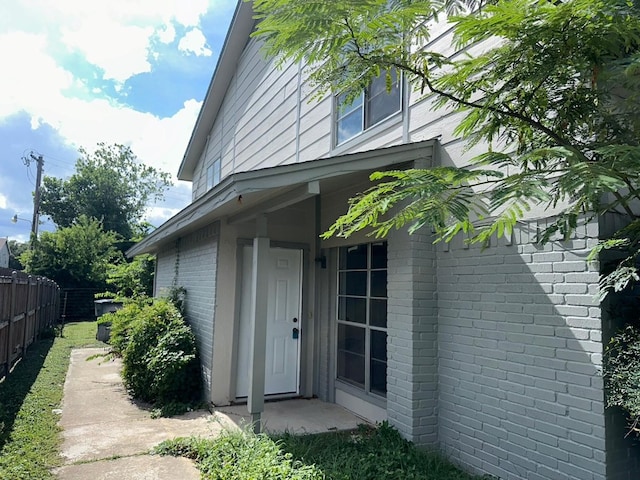 view of entrance to property