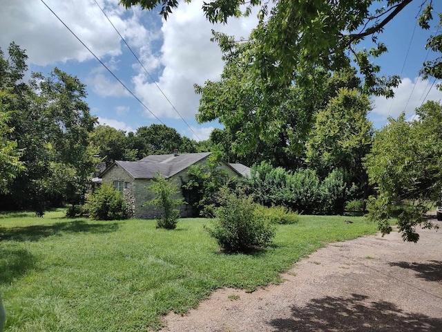 Listing photo 3 for 601 N Bluff Dr, Austin TX 78745