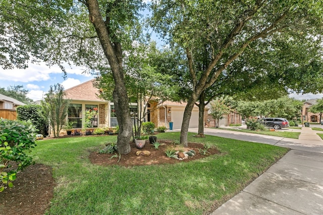 view of front of house with a front yard