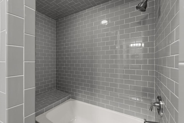 1 Crystal Springs Ct Unit G, The Hills, TX 78738 - bathroom featuring bathtub / shower combination