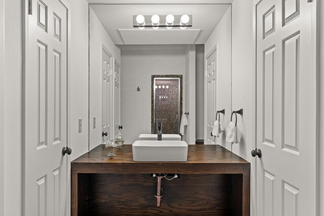 1 Crystal Springs Ct Unit G, The Hills, TX 78738 - bathroom featuring vanity