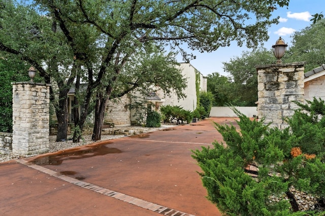 1 Crystal Springs Ct Unit G, The Hills, TX 78738 - view of gate